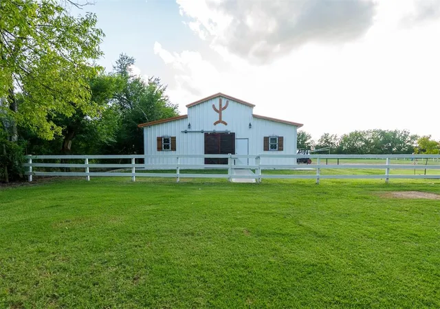 Photo 1 of Single family home for sale at 1514 Eisenhower Rd, Norman, OK 73069 | MLS# 1180009 | Listing updated on 2026-08-12