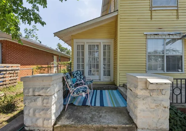 4th image of 611 E Noble Ave, Guthrie, OK 73044 | MLS# 1180291