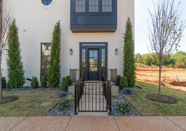 3rd image of 18810 Selah Way, Norman, OK 73072 | MLS# 1180334