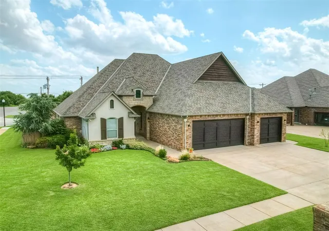 Photo 2 of Single family home for sale at 1144 Canteberry Dr, Yukon, OK 73099 | MLS# 1180419 | Listing updated on 2025-10-29