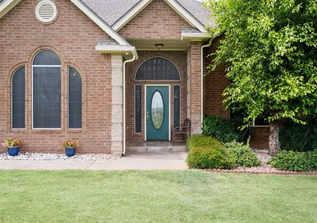 2nd image of 4115 Paradise Dr, Blanchard, OK 73010 | MLS# 1180469