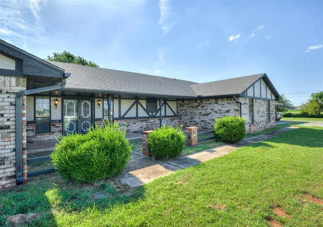 5th image of 600 Rancho Estates Blvd, Yukon, OK 73099 | MLS# 1180659