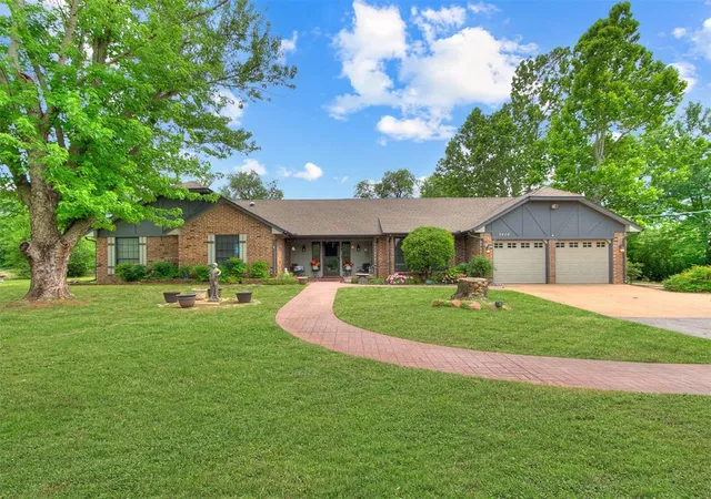 Photo 1 of Sale Pending at 8420 Ne 125th St, Jones, OK 73049 | MLS# 1180866 | Listing updated on 2025-07-25