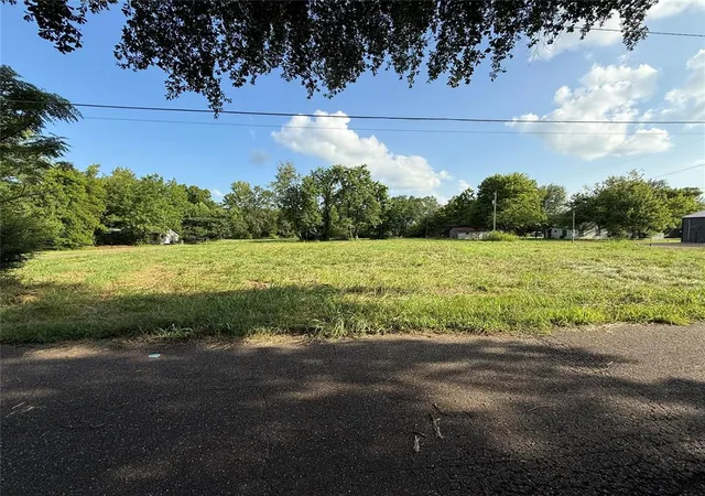 Homes for sale in Idabel, OK | 801 Se Avenue C, Idabel, OK 74745 | MLS# 1180928