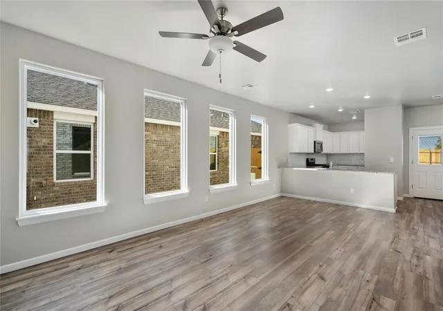 2nd image of 12716 Torretta Way, Yukon, OK 73099 | MLS# 1181145