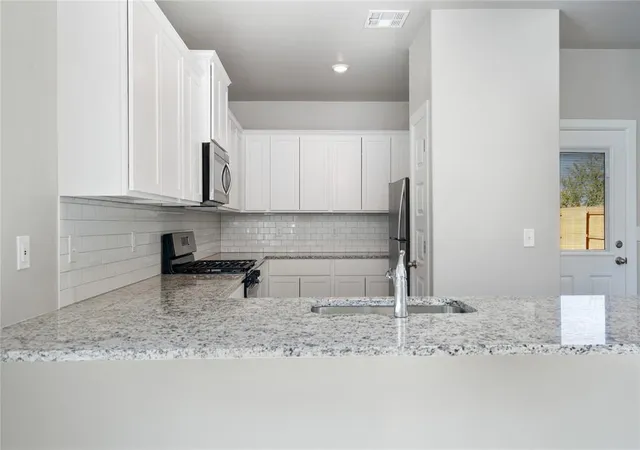 3rd image of 12716 Torretta Way, Yukon, OK 73099 | MLS# 1181145