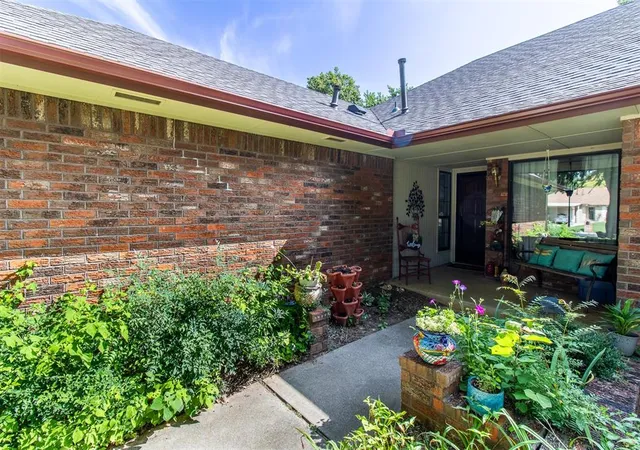2nd image of 2332 Celina Dr, Oklahoma City, OK 73130 | MLS# 1181184