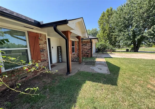 5th image of 112 Mockingbird Ln, Chickasha, OK 73018 | MLS# 1181481