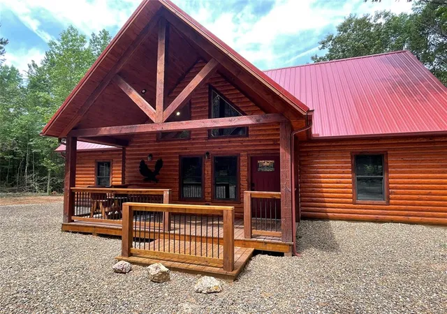 Photo 2 of Single family home for sale at 121 Ironwood Ln, Broken Bow, OK 74728 | MLS# 1181769 | Listing updated on 2025-09-21