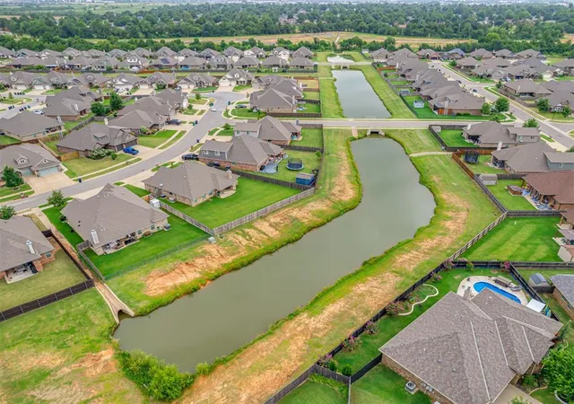 33rd image of 10217 Sw 24th St, Yukon, OK 73099 | MLS# 1181947