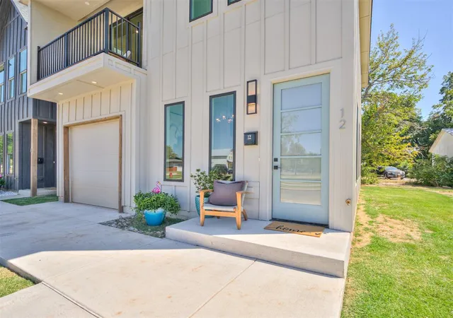 1st image of 12 S Howard St, Edmond, OK 73003 | MLS# 1182093