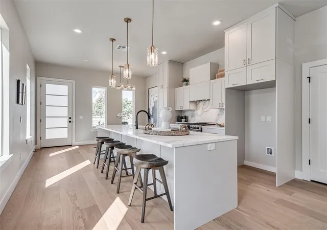 5th image of 12 S Howard St, Edmond, OK 73003 | MLS# 1182093