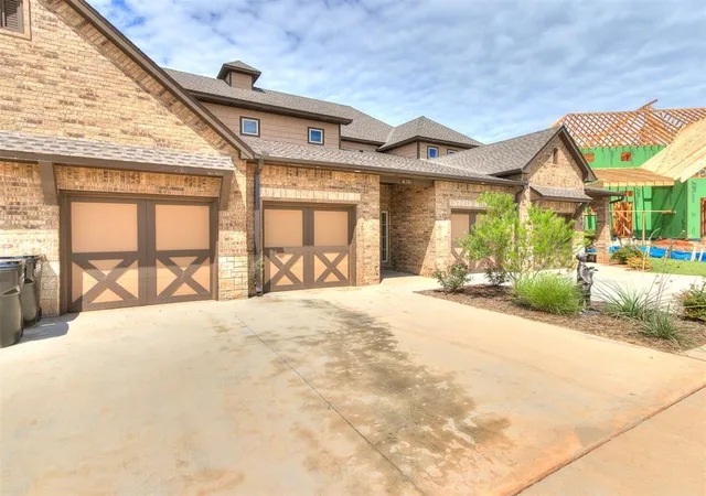 Photo 2 of Townhouse for sale at 4701 Stelens Ct, Norman, OK 73071 | MLS# 1182103 | Listing updated on 2025-12-10