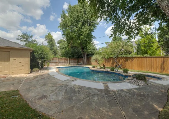 Photo 30 of Single family home for sale at 6409 N Hillcrest Ave, Nichols Hills, OK 73116 | MLS# 1182175 | Listing updated on 2026-01-15