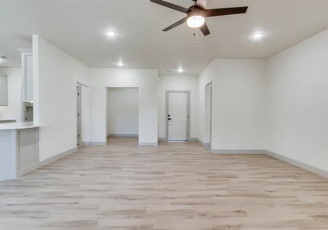 4th image of 11617 Sw 14Th St, Yukon, OK 73099 | MLS# 1182239