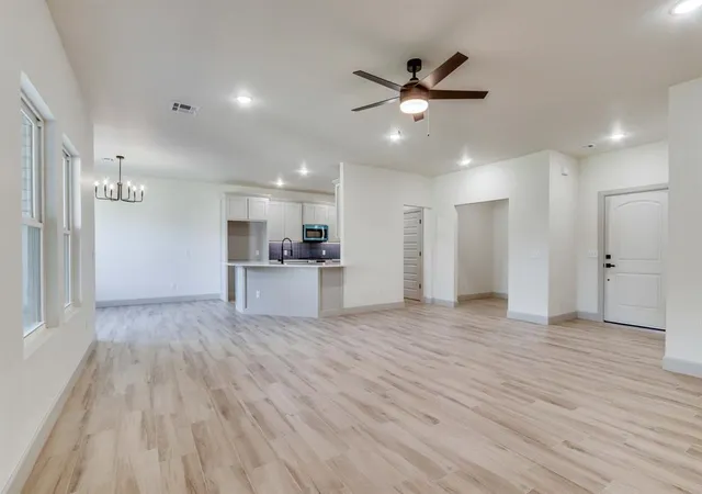 5th image of 11617 Sw 14Th St, Yukon, OK 73099 | MLS# 1182239