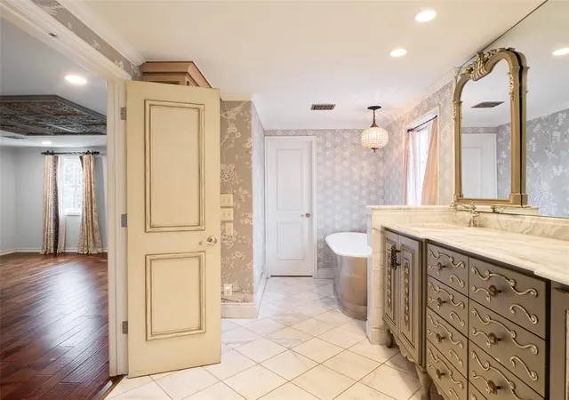 Photo 50 of Single family home for sale at 1102 Huntington Ave, Nichols Hills, OK 73116 | MLS# 1182588 | Listing updated on 2025-12-07