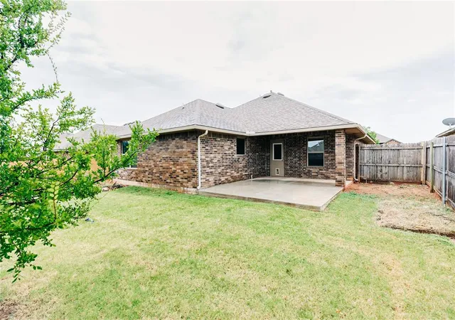 4th image of 8701 Sw 37Th St, Oklahoma City, OK 73179 | MLS# 1182860