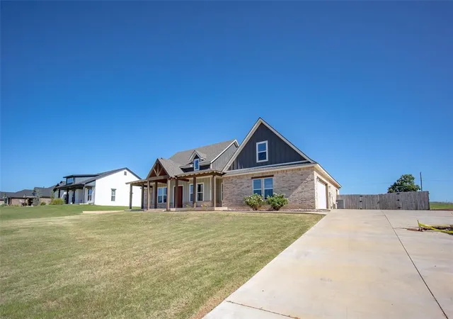 Photo 2 of Single family home for sale at 2389 S County Road 1262, Blanchard, OK 73010 | MLS# 1183266 | Listing updated on 2026-03-17