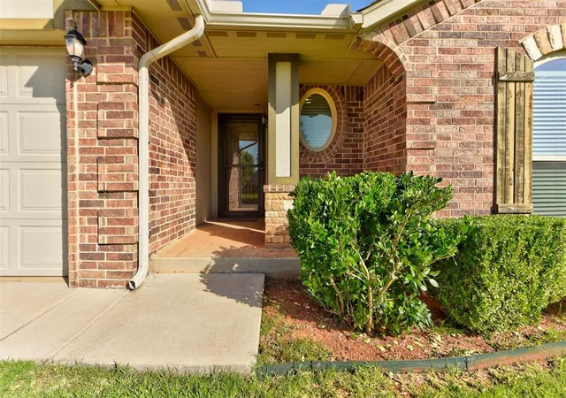 5th image of 3017 Nw 182Nd Ter, Edmond, OK 73012 | MLS# 1183360