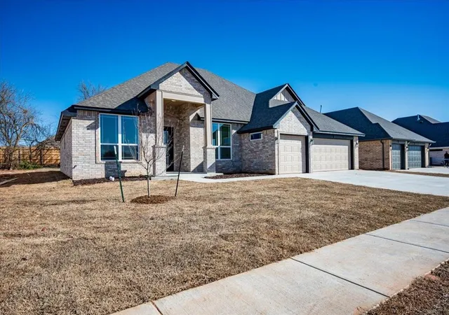 Photo 2 of Single family home for sale at 3109 Pescara Dr, Norman, OK 73071 | MLS# 1183523 | Listing updated on 2025-10-01