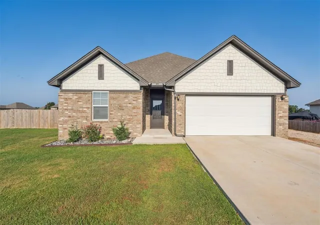 Homes for sale in Mcloud, OK | 15954 Lasso Cir, Mcloud, OK 74851 | MLS# 1183578