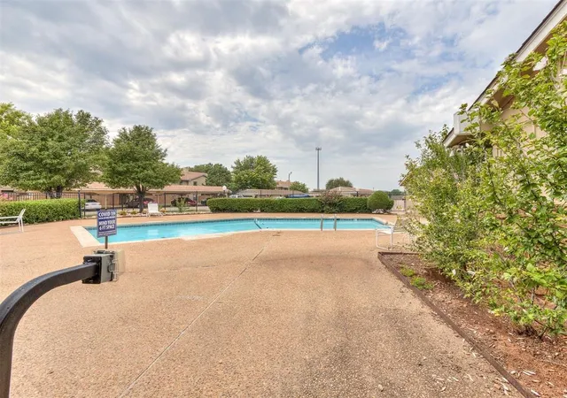 Homes for sale in Oklahoma, OK | 14331 N Pennsylvania Avenue, Oklahoma, OK 73134 | Houzeo