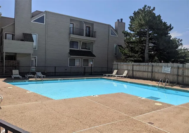 Listing Photo 2 - Condo for sale in building located at 11520 N May Ave, Oklahoma City, OK 73120 - Unit #c101