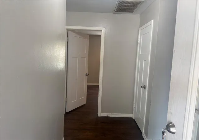 Photo 1 of Single family home for sale at 402 Yukon Ave, Yukon, OK 73099 | MLS# 1183795 | Listing updated on 2025-09-19