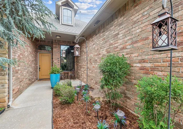 Photo 3 of Single family home for sale at 1308 Anns Pl, Oklahoma City, OK 73160 | MLS# 1183994 | Listing updated on 2025-12-18