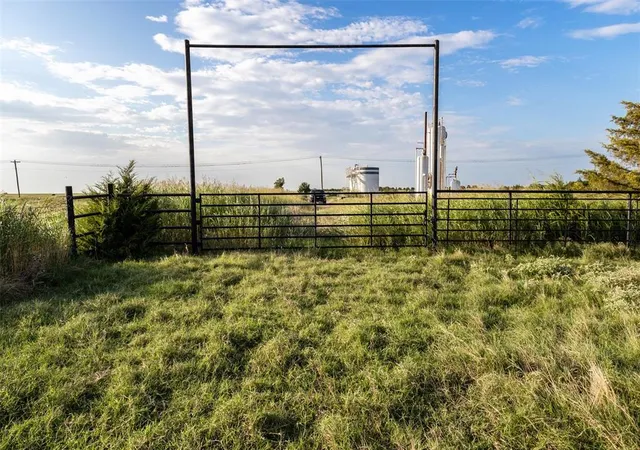 26th image of 74f Hwy, Cashion, OK 73016 | MLS# 1184196