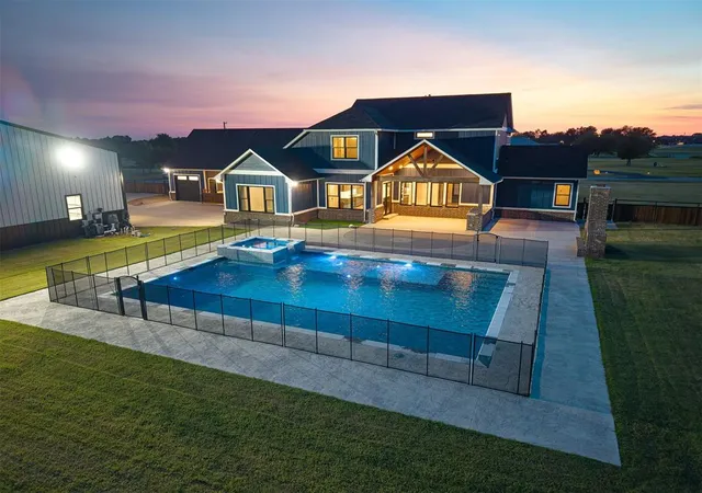 1st image of 115 Weaver Ct, Noble, OK 73068 | MLS# 1184221
