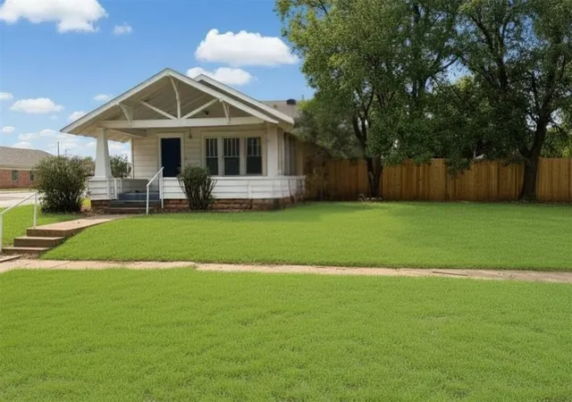 Homes for sale in Elk City, OK | 303 N Washington Ave, Elk City, OK 73644 | MLS# 1184236