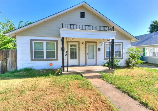 2nd image of 2141 Nw 29th St, Oklahoma City, OK 73107 | MLS# 1184255