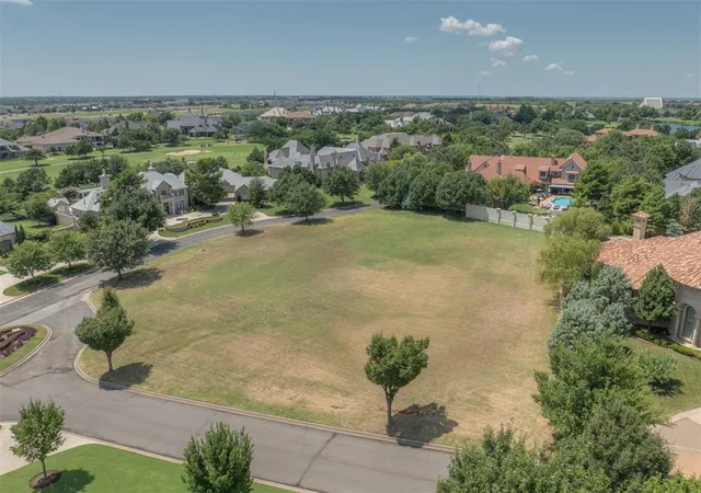 2nd image of 5301 Wisteria Dr, Oklahoma City, OK 73142 | MLS# 1184337