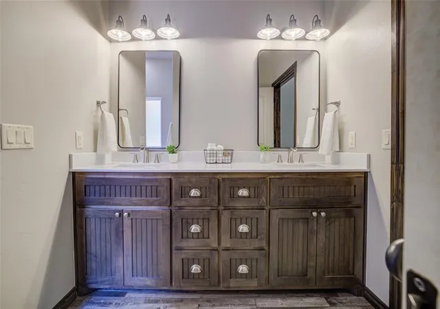 Photo 2 of Single family home for sale at 19536 S Dobbs Road Road, Newalla, OK 74857 | MLS# 1184351 | Listing updated on 2025-11-11
