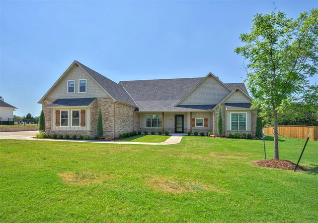 Photo 1 of Single family home for sale at 360 Old Farm Rd, Edmond, OK 73013 | MLS# 1184390 | Listing updated on 2026-02-18