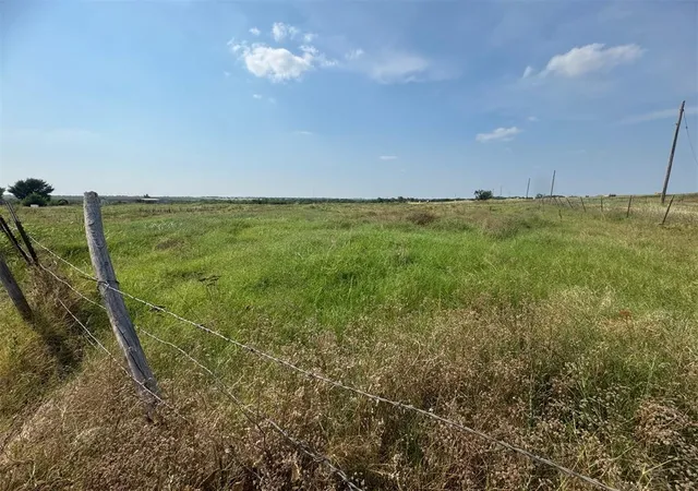 Photo 1 of Sale Pending at Tall Oaks Ln, Guthrie, OK 73044 | MLS# 1184396 | Listing updated on 2026-01-19