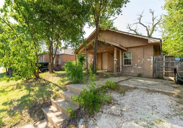 Homes for sale in Oklahoma City, OK | 711 W Hill St, Oklahoma City, OK 73118 | MLS# 1184420