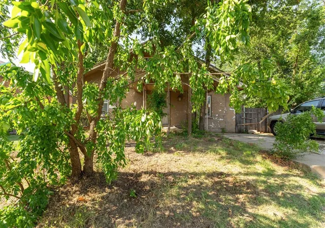 Homes for sale in Oklahoma City, OK | 711 W Hill St, Oklahoma City, OK 73118 | MLS# 1184420