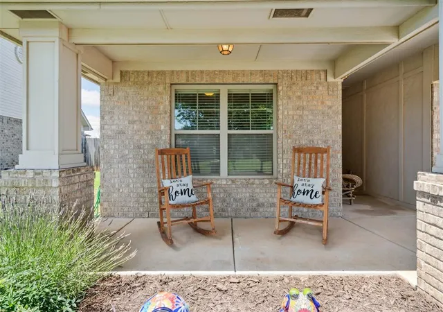 2nd image of 19217 Bajo Dr, Edmond, OK 73012 | MLS# 1184724