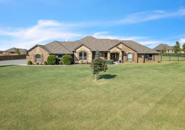 3rd image of 7319 Northshore Dr, Tuttle, OK 73089 | MLS# 1184771