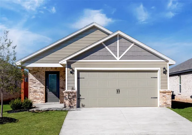 Photo 1 of Single family home for sale at 12724 Carrara Ln, Yukon, OK 73099 | MLS# 1184845 | Listing updated on 2025-10-30