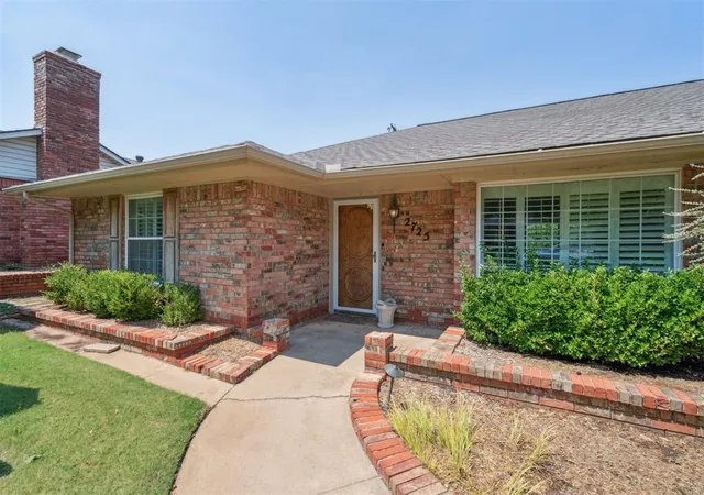 Homes for sale in Oklahoma City, OK | 2725 Nw 58Th Pl, Oklahoma City, OK 73112 | MLS# 1184856