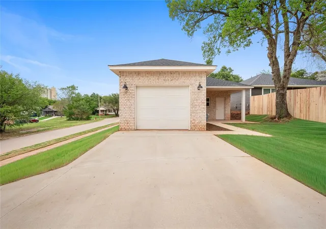 Homes for sale in Oklahoma City, OK | 1440 Ne 11 St, Oklahoma City, OK 73117 | MLS# 1185050