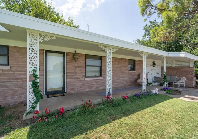 4th image of 2200 Hwy 81 N, Chickasha, OK 73018 | MLS# 1185208