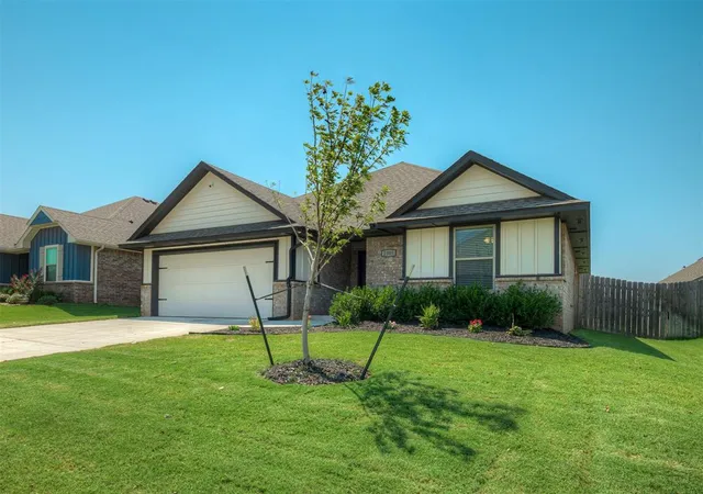 Photo 2 of Single family home for sale at 2909 Warwick Way, Moore, OK 73160 | MLS# 1185275 | Listing updated on 2025-08-12