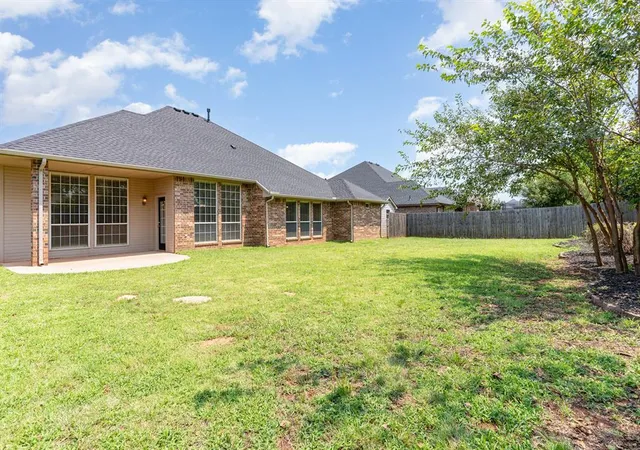 2nd image of 9208 Sw 28th St, Oklahoma City, OK 73128 | MLS# 1185527