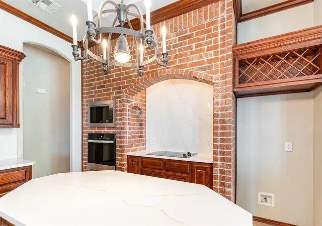 Photo 3 of Sale Pending at 9208 Sw 28th Street, Oklahoma City, OK 73128 | MLS# 1185527 | Listing updated on 2026-09-23