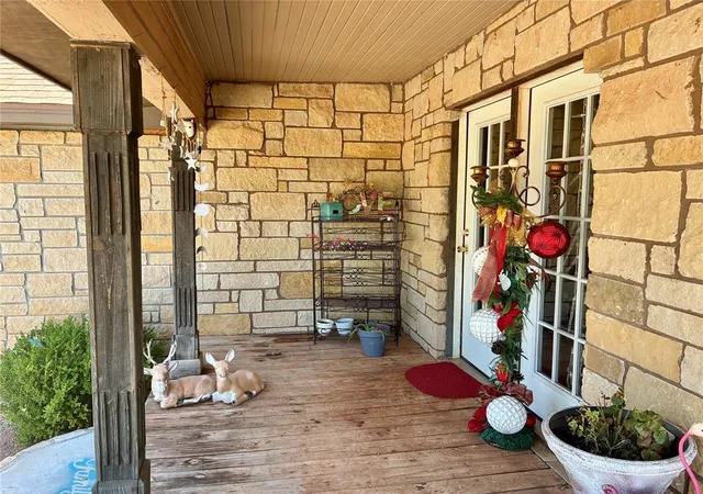 1st image of 21508 S Frontage Rd, Foss, OK 73647 | MLS# 1185593